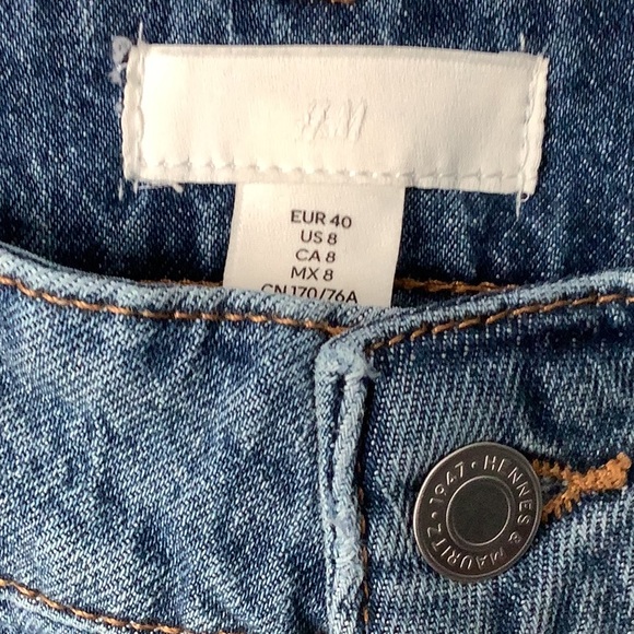 ⭐️HP⭐️Hi Waisted||Wide Leg Jeans - Picture 4 of 8